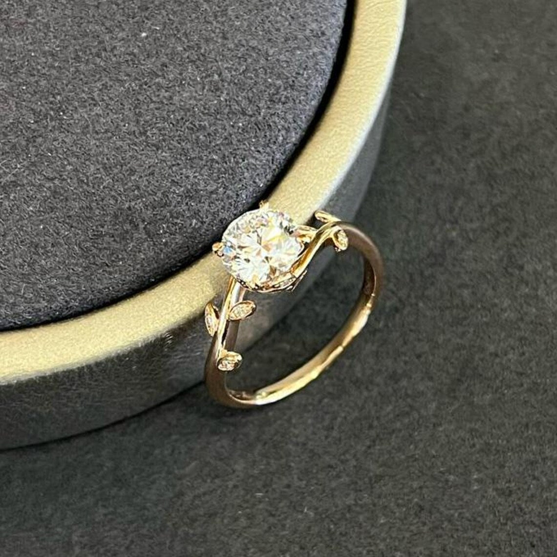 1.10tcw Round Lab Diamond Leaf Engagement Ring | 1.00ct Center | Ethical & IGI Certified