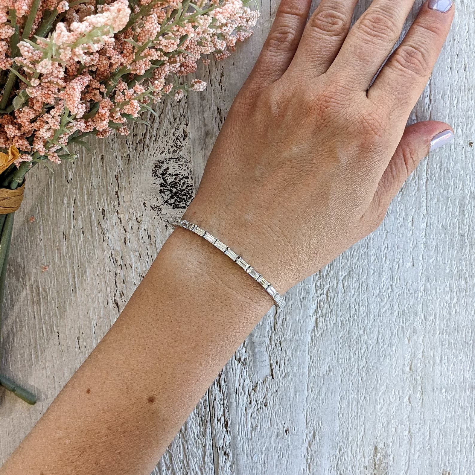 Baguette 6.5tcw Lab grown Diamond East-Wast Tennis Bracelet, EF Color, VS Clarity, IGI Certifierd