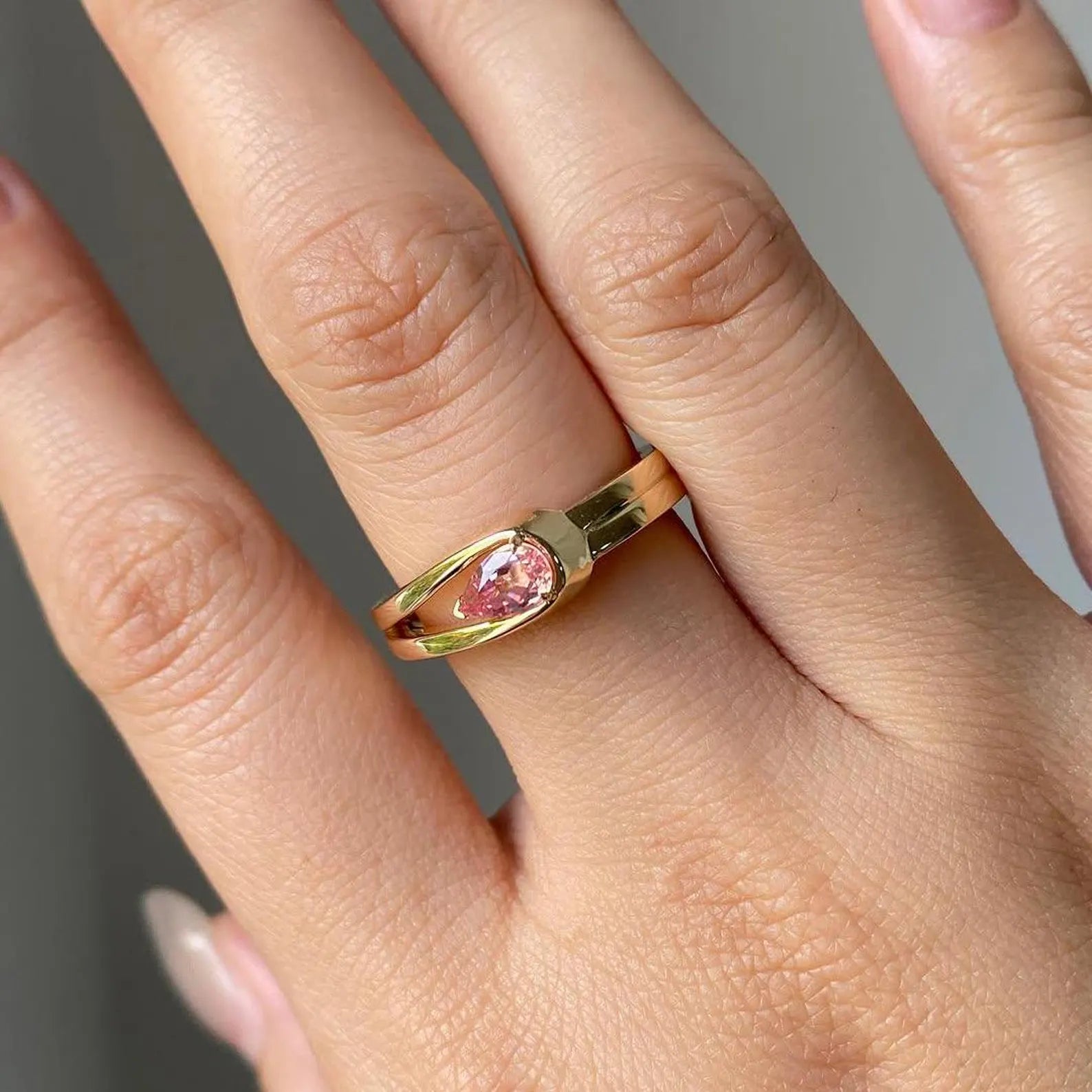 Pear Fancy Pink 0.70ct Lab Diamond Double Row Ring | IGI | VVS–VS | 10k/14k/18k Gold