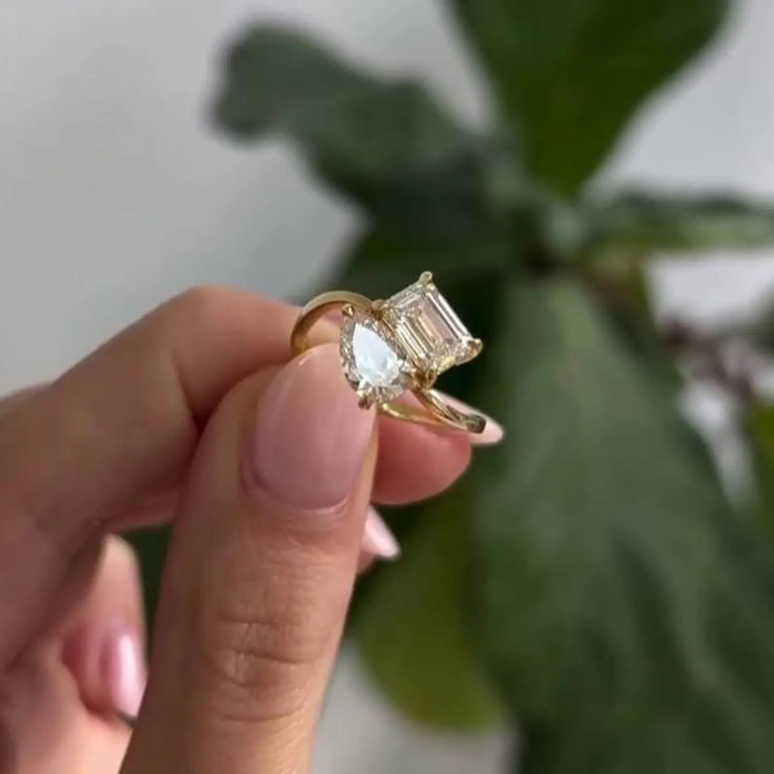 Emerald and Pear 2.20tcw Lab Grown Diamond Toi et Moi Engagement Ring | D-E-F Color | VVS–VS Clarity | IGI Certified