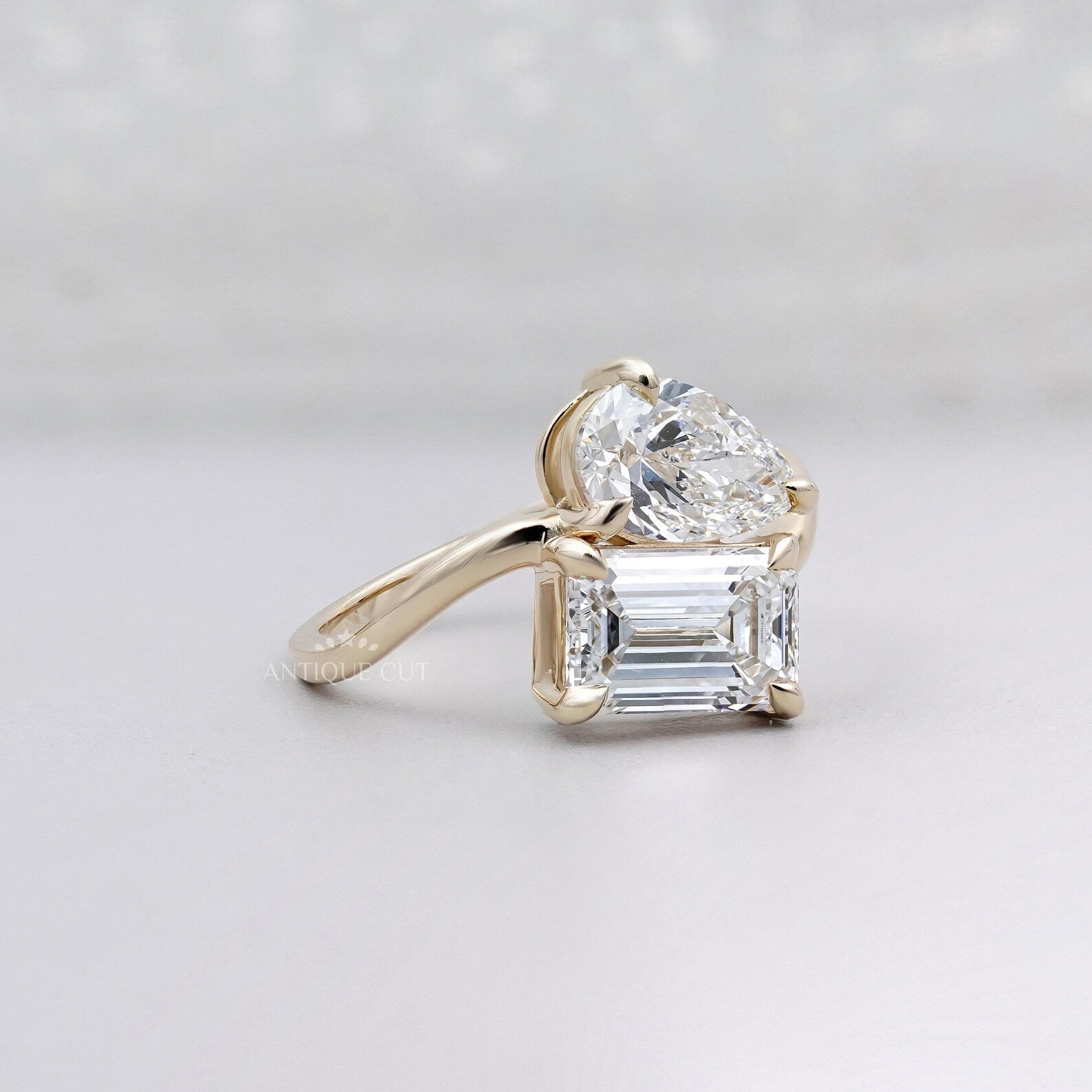 Emerald And Pear 2.50tcw Lab Grown Diamond Bypass Ring | Modern Two-Stone Toi Et Moi | D–F Color | VVS–VS Clarity