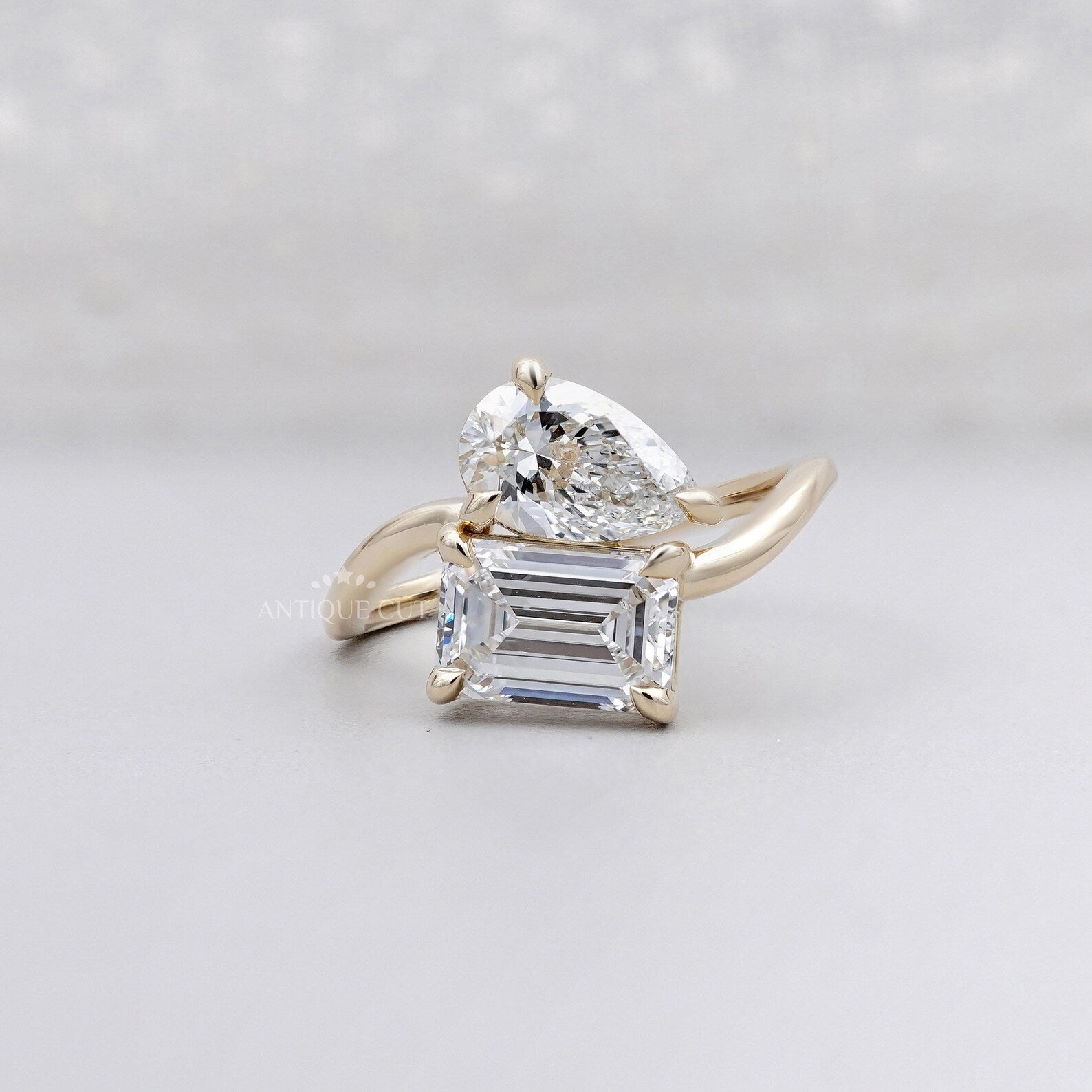 Emerald And Pear 2.50tcw Lab Grown Diamond Bypass Ring | Modern Two-Stone Toi Et Moi | D–F Color | VVS–VS Clarity