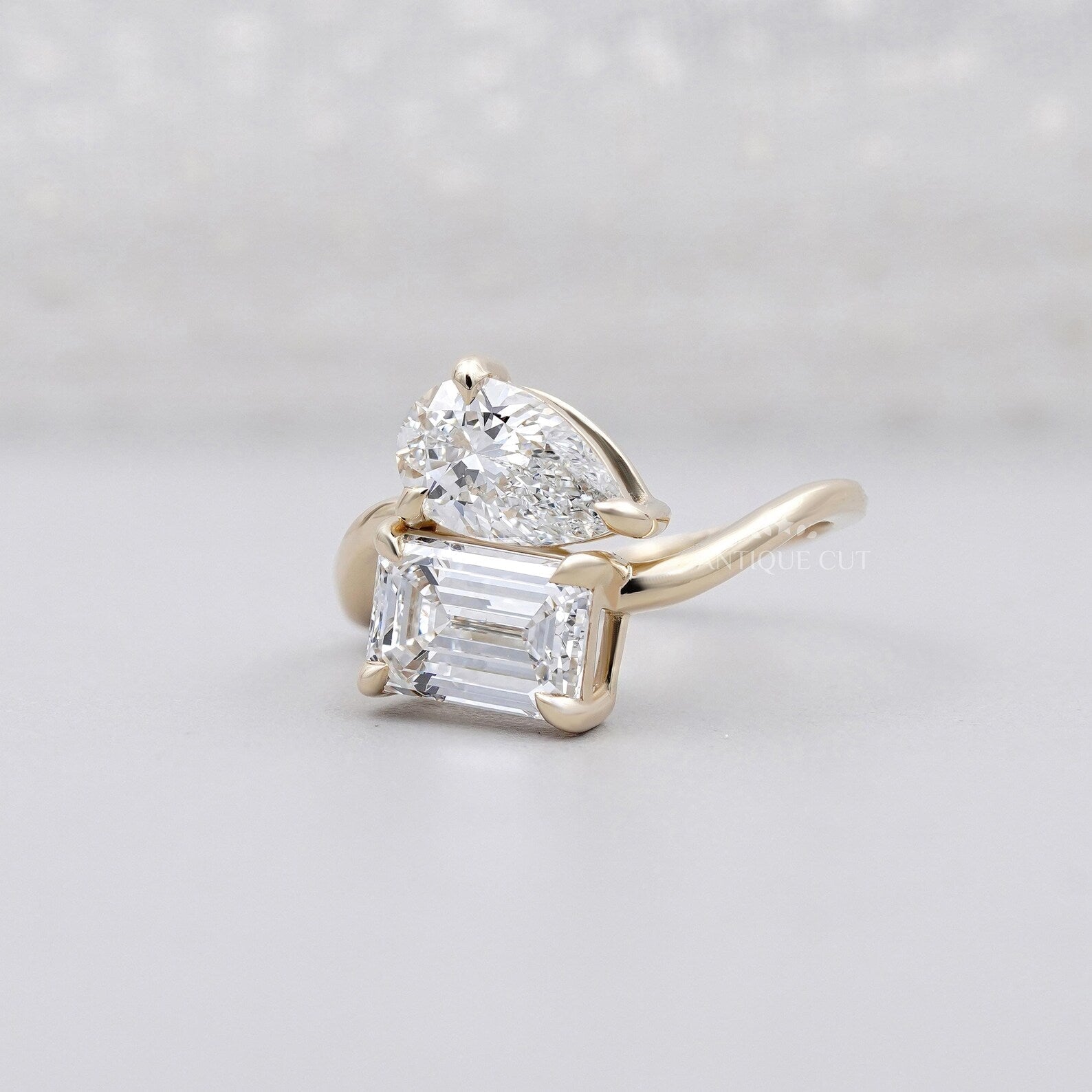 Emerald And Pear 2.50tcw Lab Grown Diamond Bypass Ring | Modern Two-Stone Toi Et Moi | D–F Color | VVS–VS Clarity