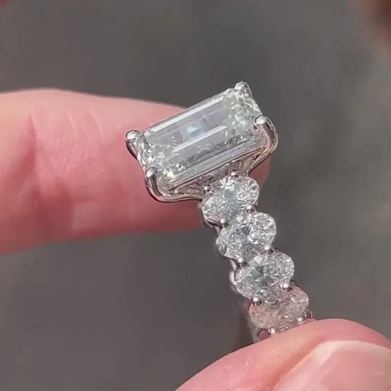 Emerald and Oval Diamond Engagement Ring | 9.00tcw Lab Grown Diamonds | Scalloped Design | Ethical & IGI Certified