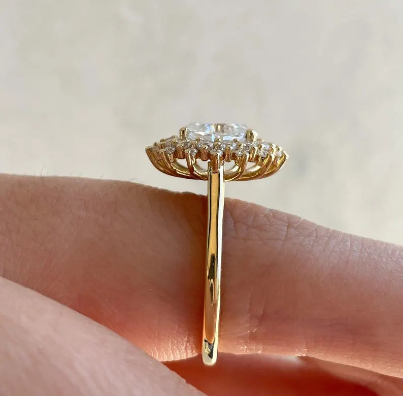 Oval 3.10tcw Lab Grown Diamond Halo Engagement Ring | IGI Certified | AntiqueCut