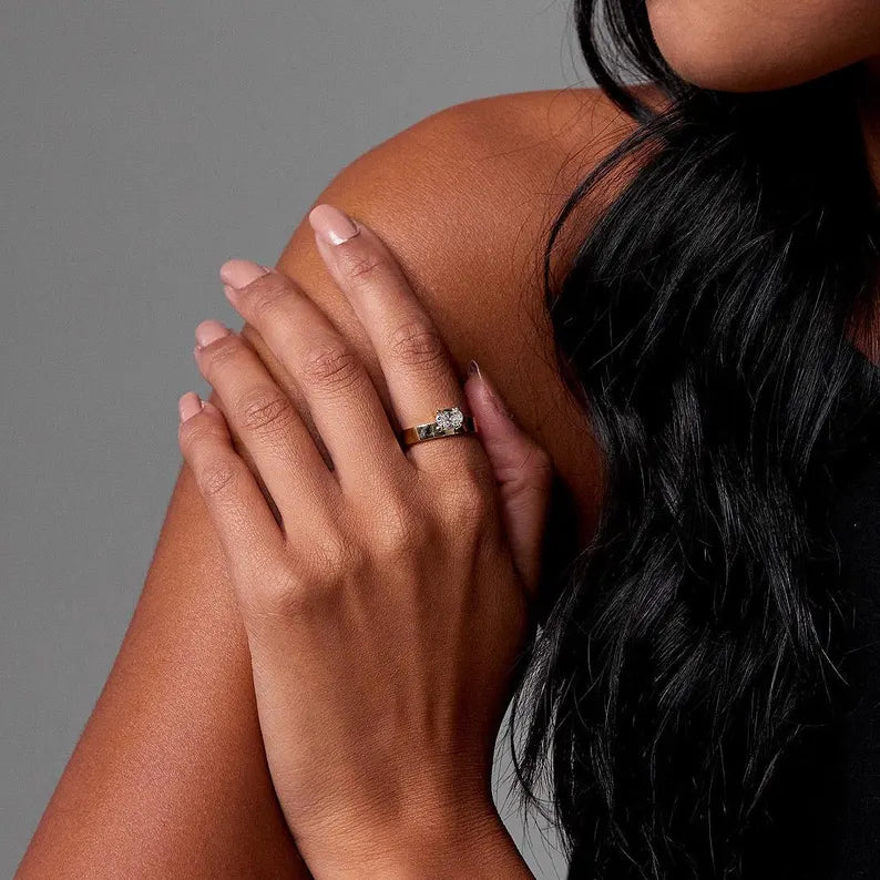 Oval 1.30ct Lab Diamond Solitaire Engagement Ring | Yellow Gold | IGI Certified | D-E-F | VVS–VS