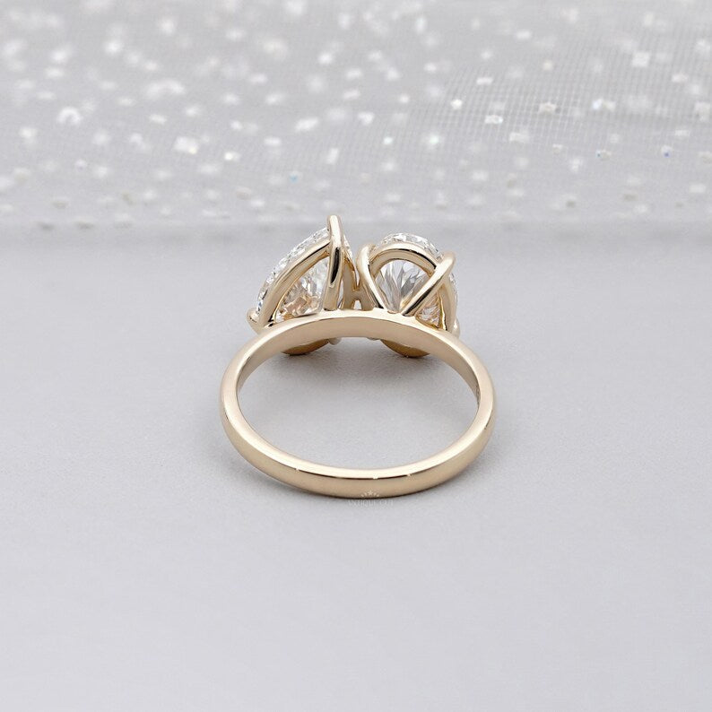 2.00ct Oval and 2.00ct Pear Toi et Moi Diamond Engagement Ring | Two Stone Gold Ring | Oval and Pear Cut Diamond Ring