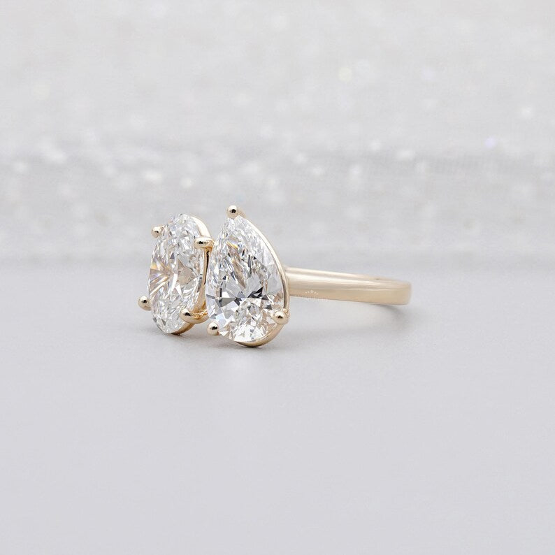 2.00ct Oval and 2.00ct Pear Toi et Moi Diamond Engagement Ring | Two Stone Gold Ring | Oval and Pear Cut Diamond Ring