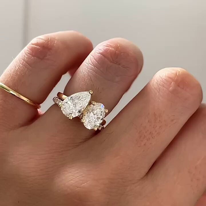 Pear & Oval 2.50tcw Lab Grown Diamond Toi Et Moi Engagement Ring | IGI Certified