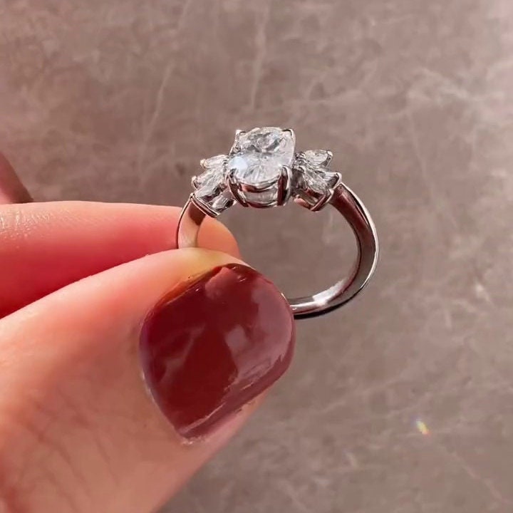 1.60tcw Oval Lab Diamond Ring with Marquise Side Stones | IGI Certified D-E-F VVS–VS