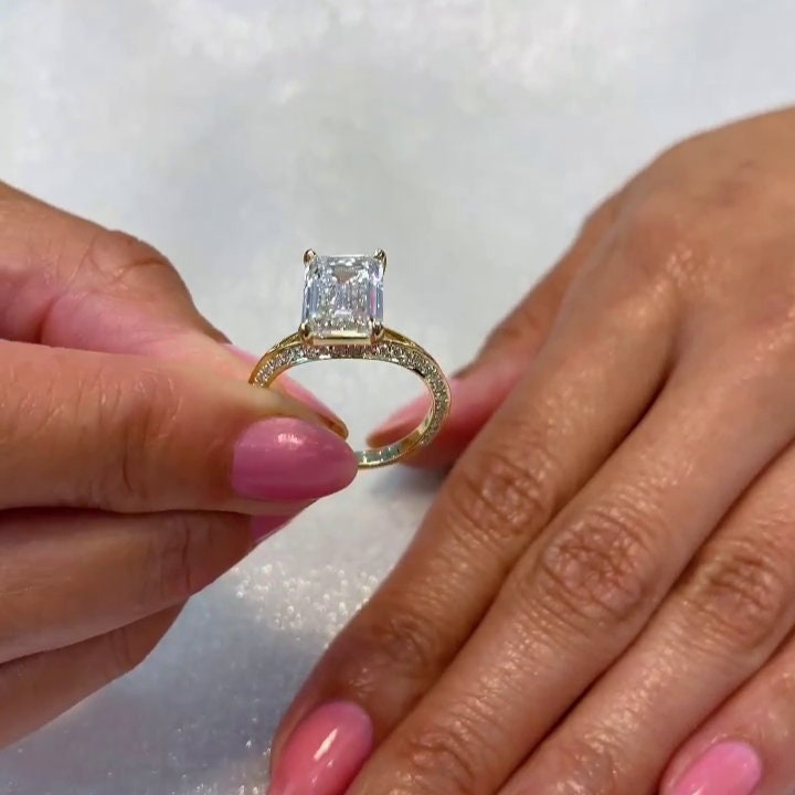 3.50tcw Emerald Lab Grown Diamond Knife Edge Split Pavé Ring | IGI Certified | Rose Gold