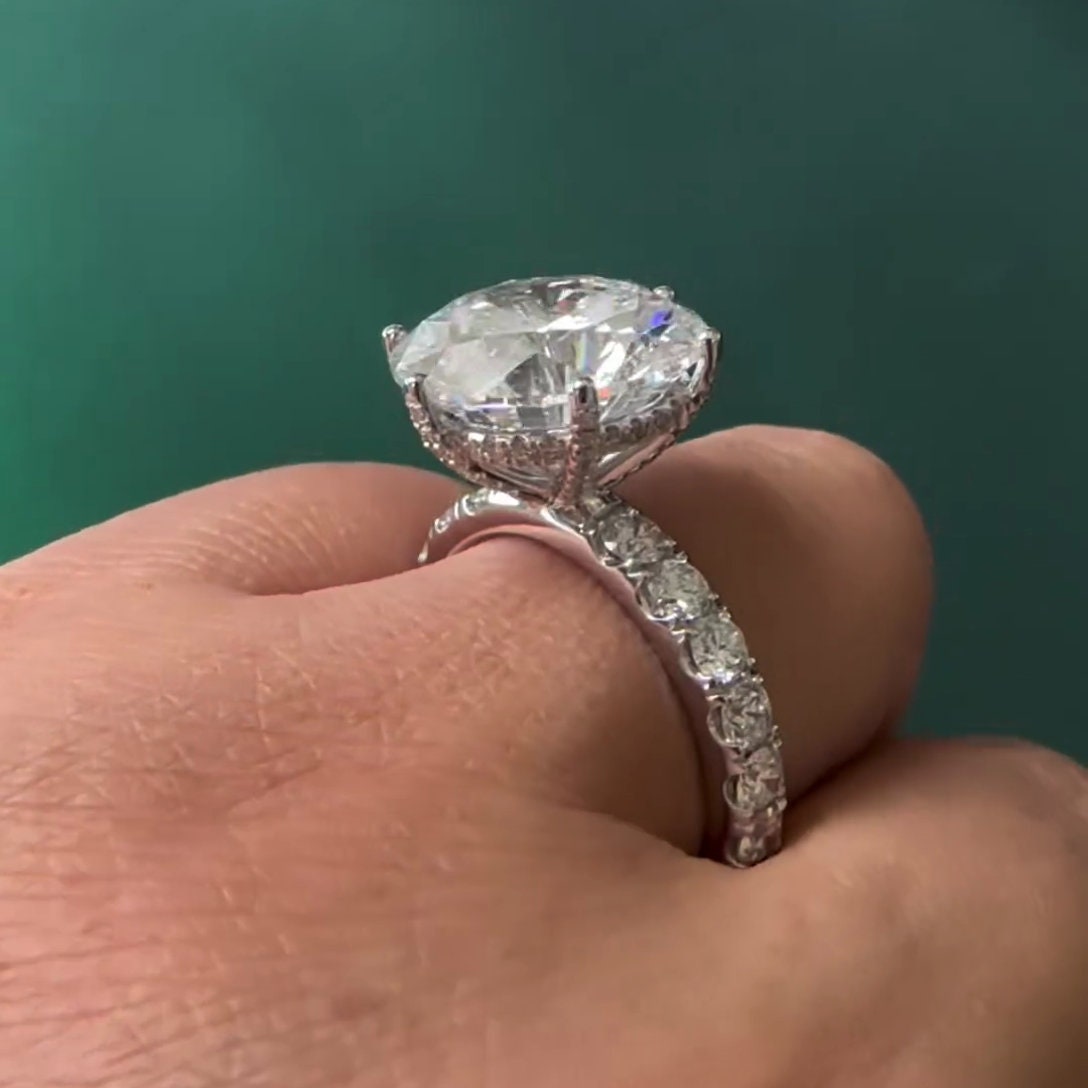 Round 10.50tcw Lab Diamond Scalloped Pavé Ring | IGI Certified | D-E-F | VVS–VS