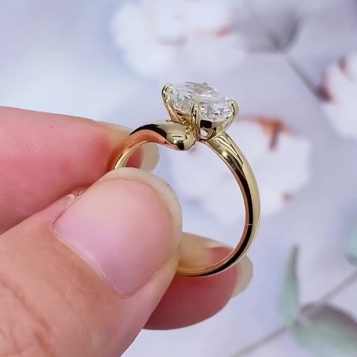 3.61ct Oval Lab Grown Diamond Bypass Engagement Ring | IGI Certified D VVS2 | Modern Gold Ring