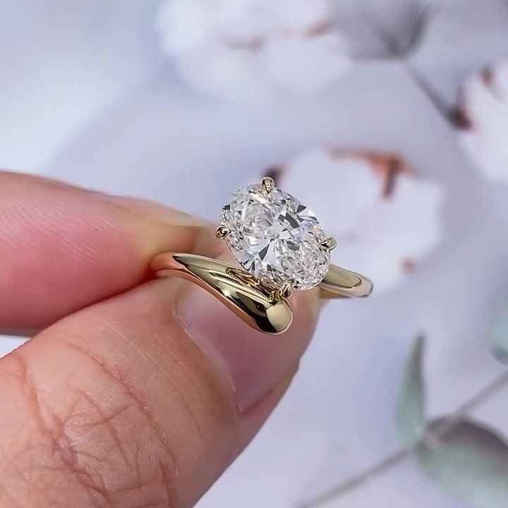 Oval 3ct Lab Grown Diamond Bypass Engagement Ring | Yellow Gold | IGI Certified