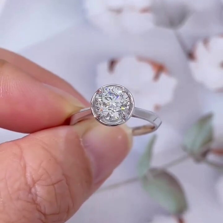 2.00ct Round Lab Grown Diamond Bezel Knife Edge Engagement Ring | IGI Certified | 10k–18k Gold