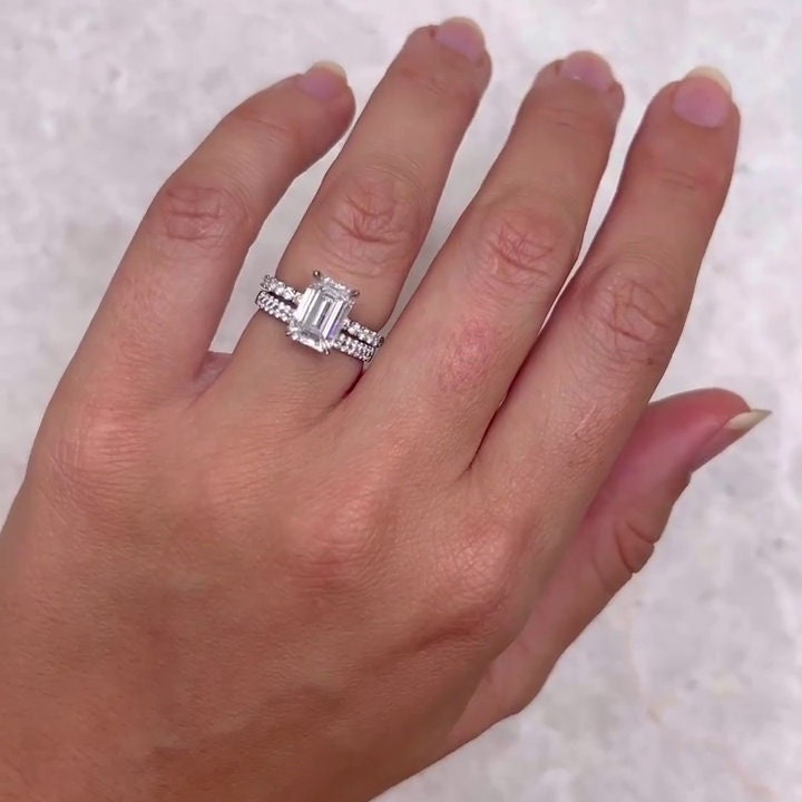 2.80tcw Emerald Lab Diamond Pavé Solitaire Ring | IGI Certified | White Gold