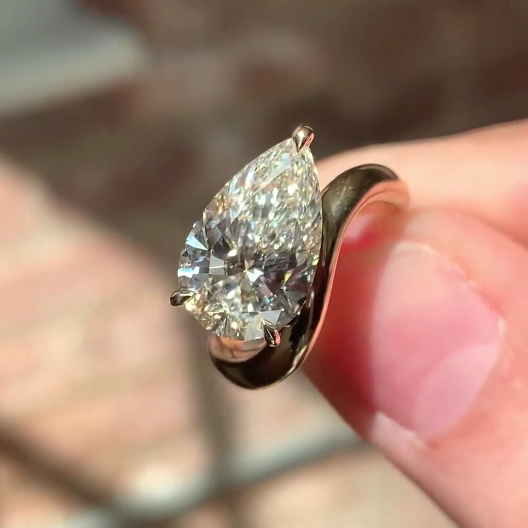 Pear 3.70ct Lab Diamond Wave Band Engagement Ring | Three Prong Basket | IGI Certified
