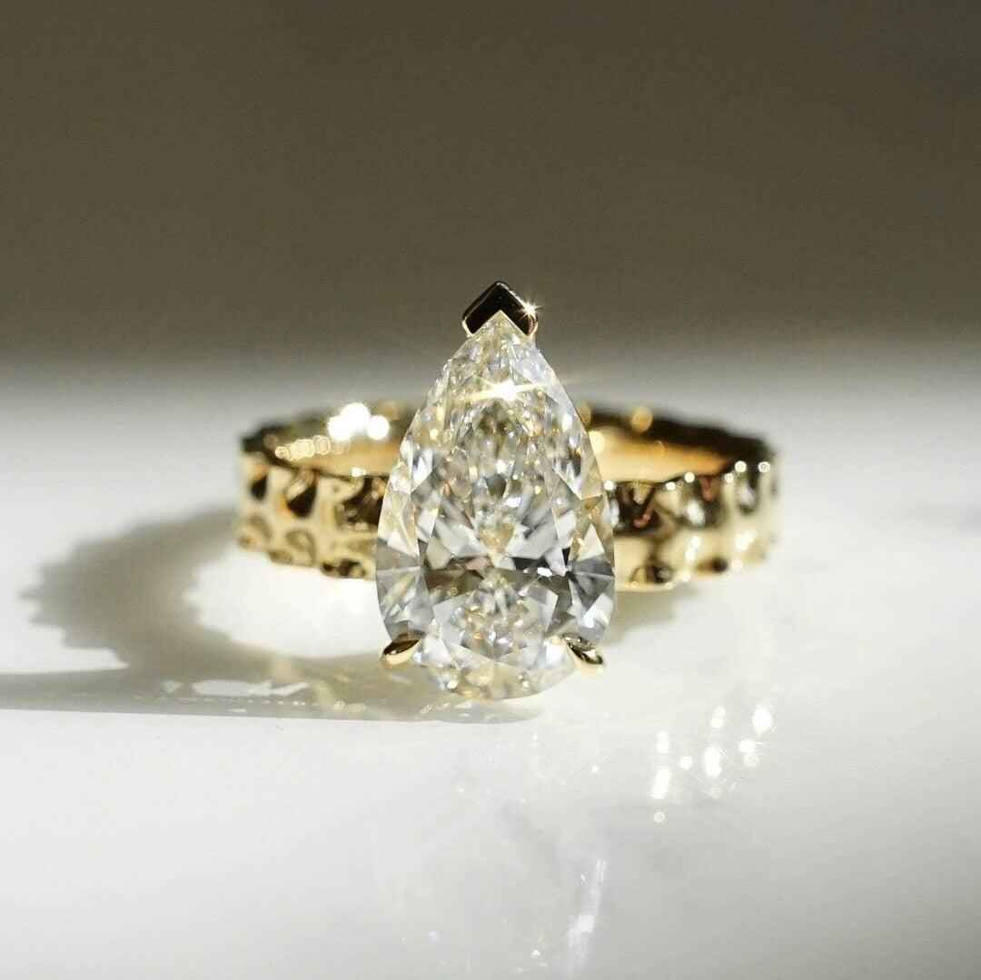 3.00ct Pear Lab Diamond Engagement Ring with Lasagna Band | IGI Certified D-E-F VVS–VS | AntiqueCut