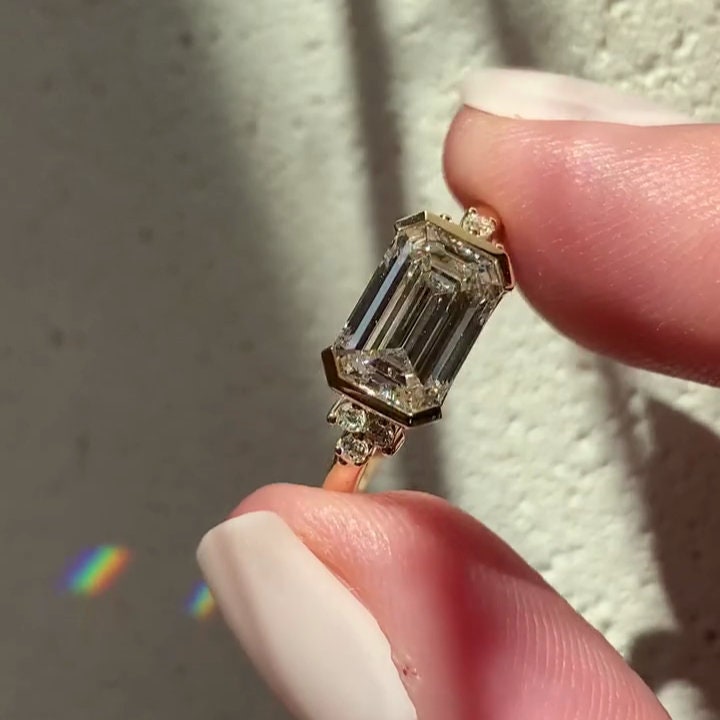 Emerald 2.20tcw Lab Grown Diamond Half Bezel Round Side Stone Engagement Ring, D-E-F color, VVS-VS clarity