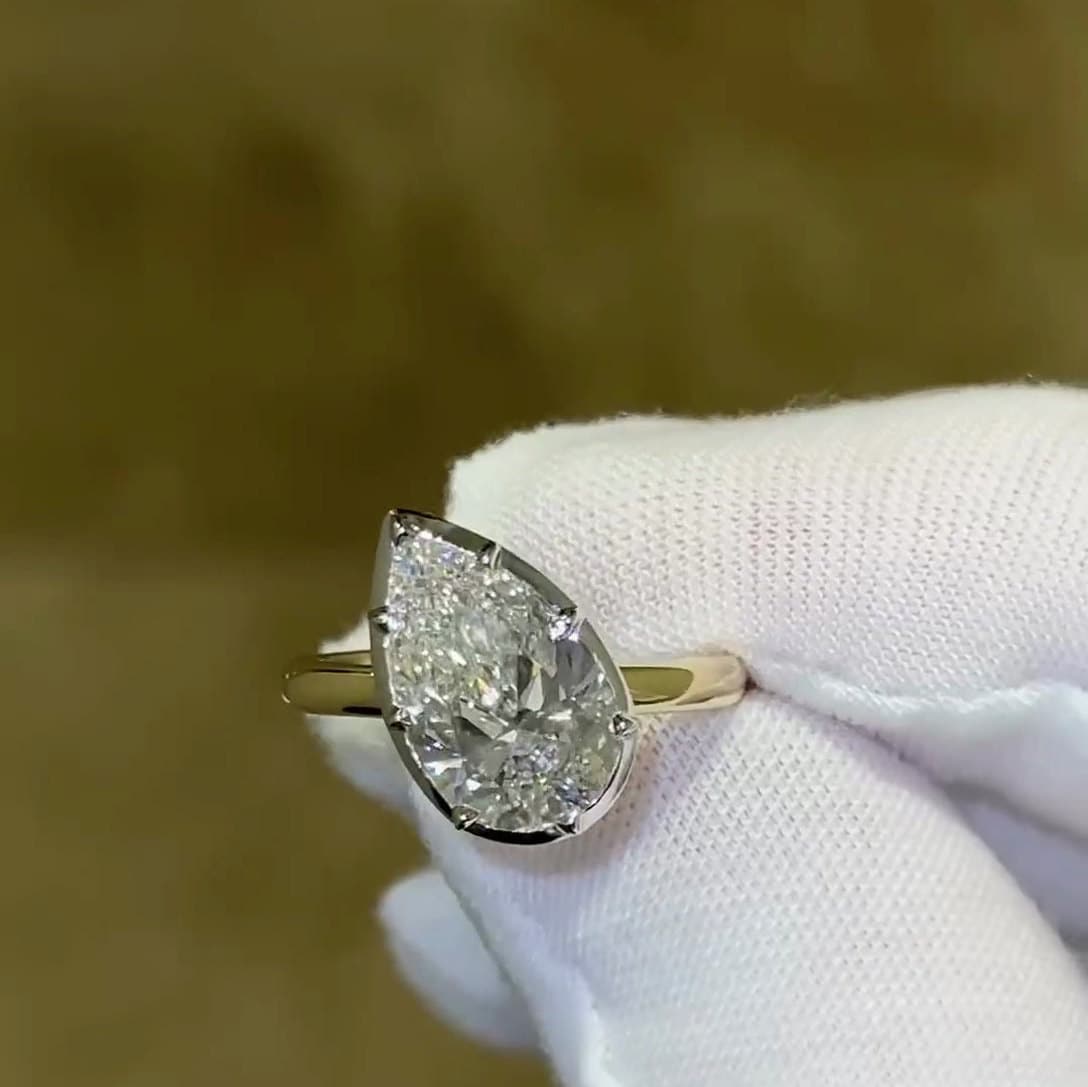 Pear Shaped Lab Grown Diamond Ring Online