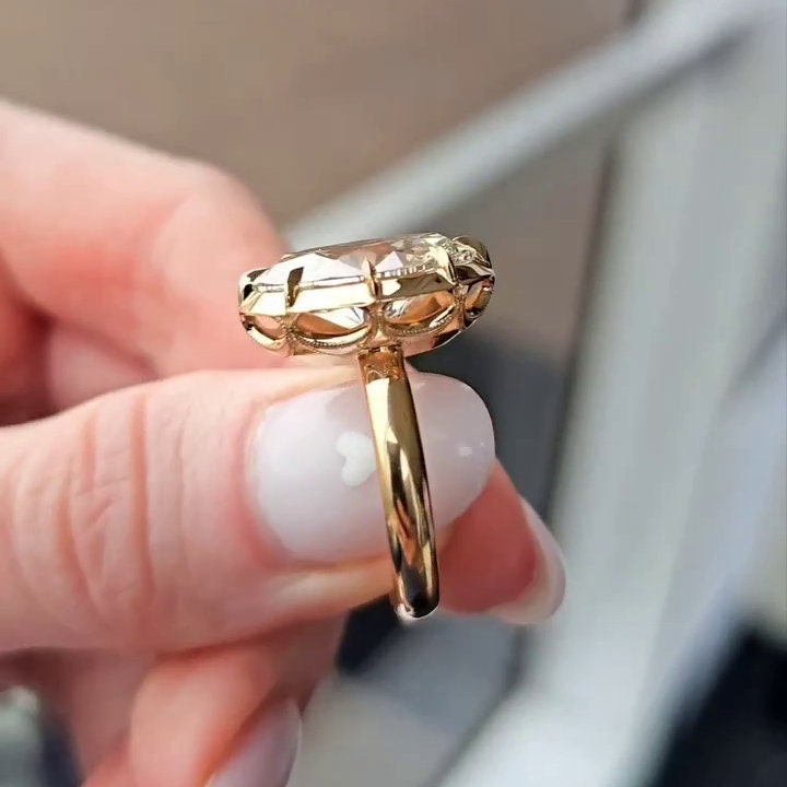 Oval 6.00ct Lab Diamond Bezel Engagement Ring | IGI Certified | E-F Color | VVS-VS Clarity