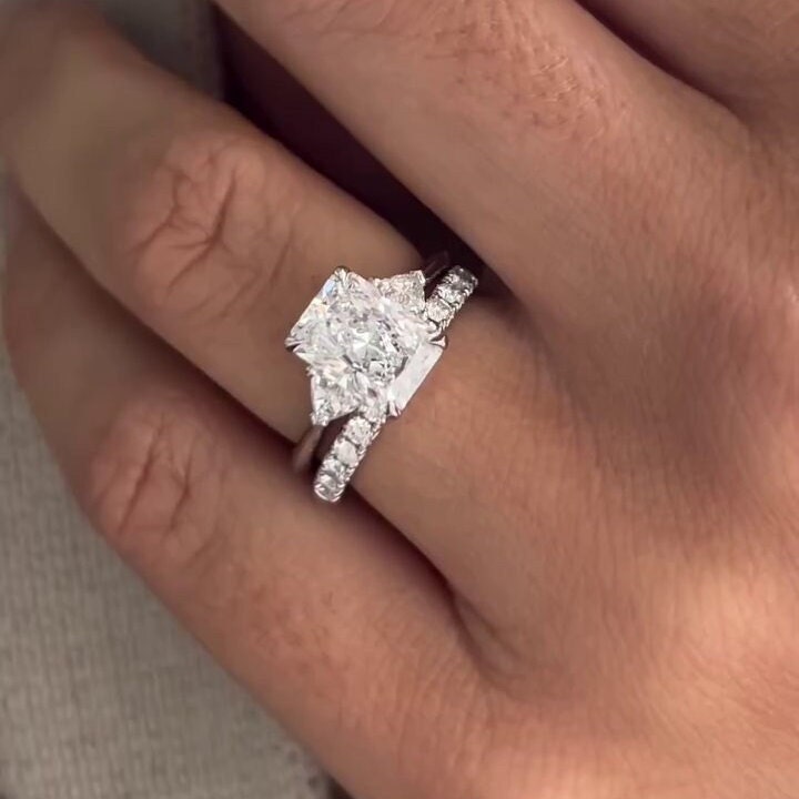 3.00tcw Radiant Lab Diamond Three-Stone Ring | IGI Certified | White Gold | D-E-F VVS–VS