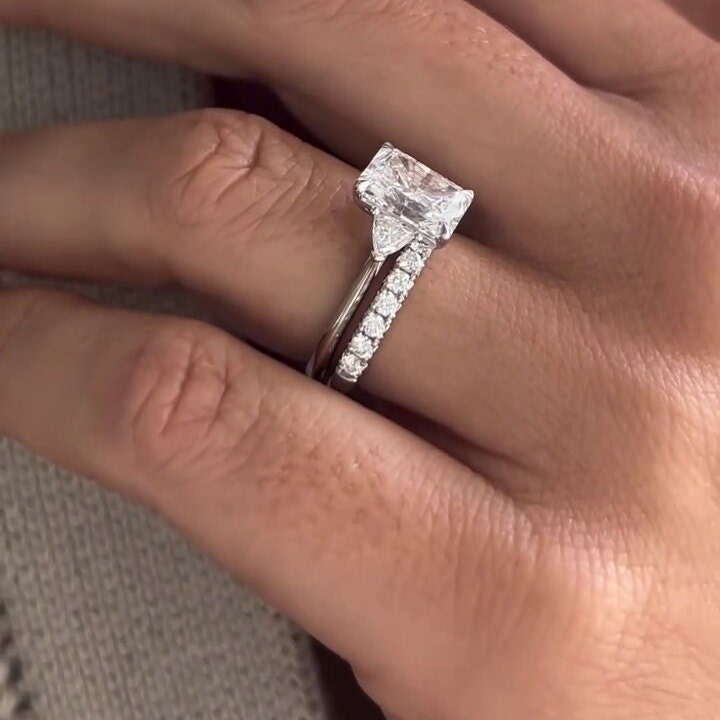 3.00tcw Radiant Lab Diamond Three-Stone Ring | IGI Certified | White Gold | D-E-F VVS–VS