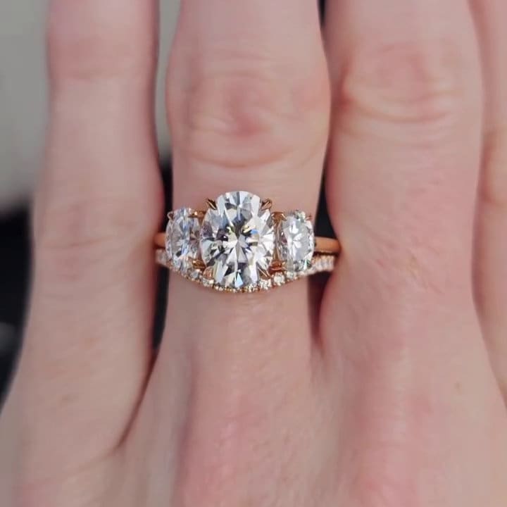 Oval 3.50ct Lab Diamond Ring Set | Hidden Halo + Round Band | Ethical | IGI Certified