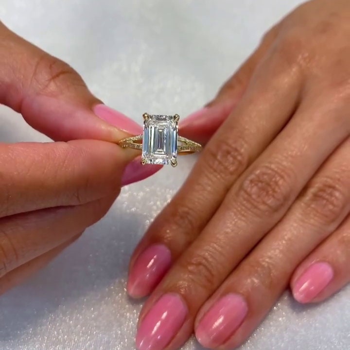 3.50tcw Emerald Lab Grown Diamond Knife Edge Split Pavé Ring | IGI Certified | Rose Gold