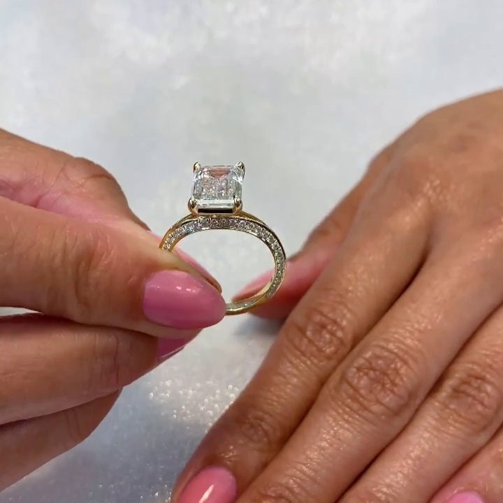 3.50tcw Emerald Lab Grown Diamond Knife Edge Split Pavé Ring | IGI Certified | Rose Gold