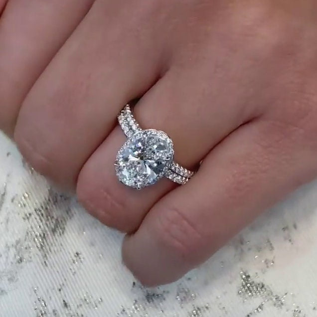 Oval 3.00tcw Lab Grown Diamond Halo Engagement Ring | IGI Certified | DEF VVS–VS | AntiqueCut