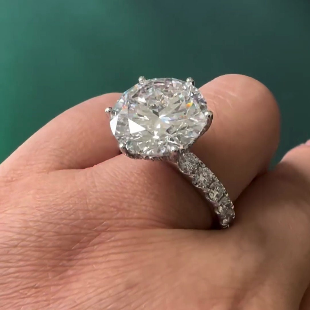 Round 10.50tcw Lab Diamond Scalloped Pavé Ring | IGI Certified | D-E-F | VVS–VS