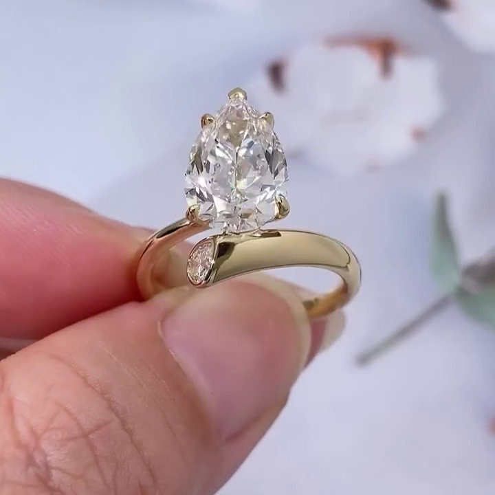 Pear 5.50tcw Lab Diamond Bypass Engagement Ring | IGI Certified | D-E-F | VVS–VS