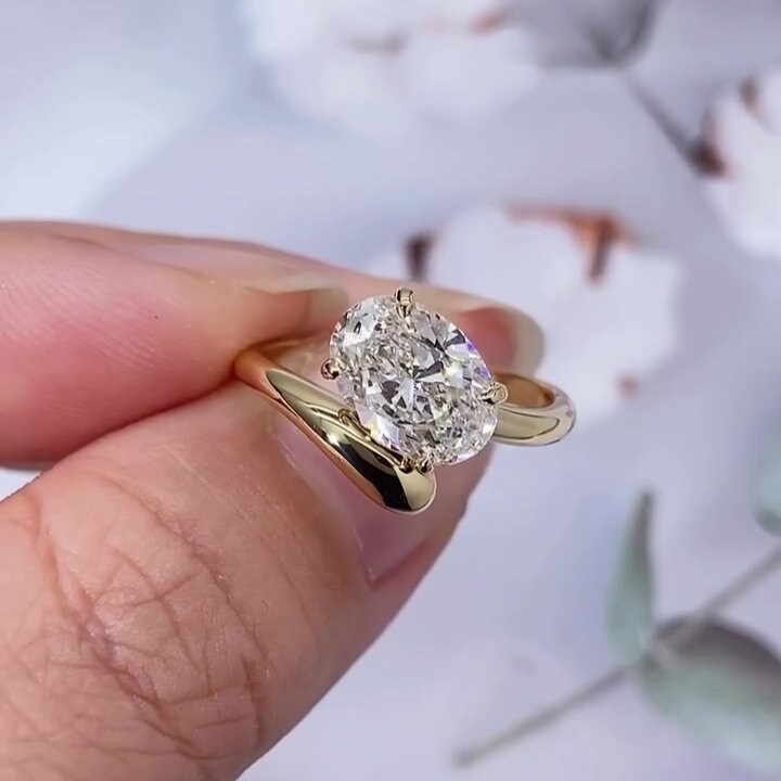 Oval 3ct Lab Grown Diamond Bypass Engagement Ring | Yellow Gold | IGI Certified