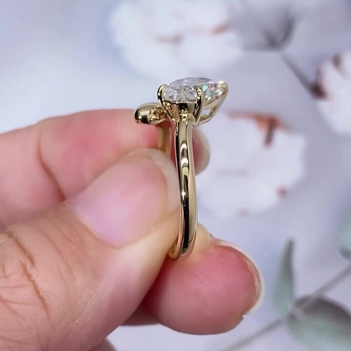 Veronika - Oval 3.61ct Lab Grown Diamond Bypass Engagement Ring | 14k Yellow Gold