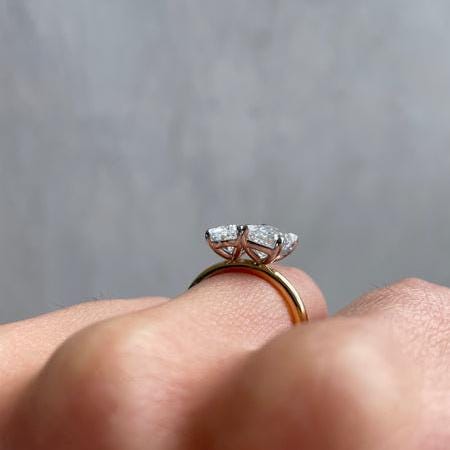 Romantic Toi et Moi Ring with Oval & Emerald Lab Diamonds | 4.00tcw | IGI Certified