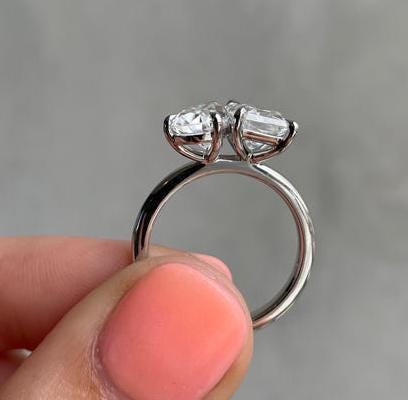 Pear & Radiant 2.00tcw Lab Diamond Toi et Moi Ring | IGI Certified | D-E-F VVS–VS Clarity