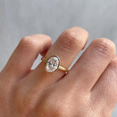 Oval 1.50ct Lab Grown Diamond Bezel Engagement Ring | IGI Certified | DEF VVS–VS | Custom Gold