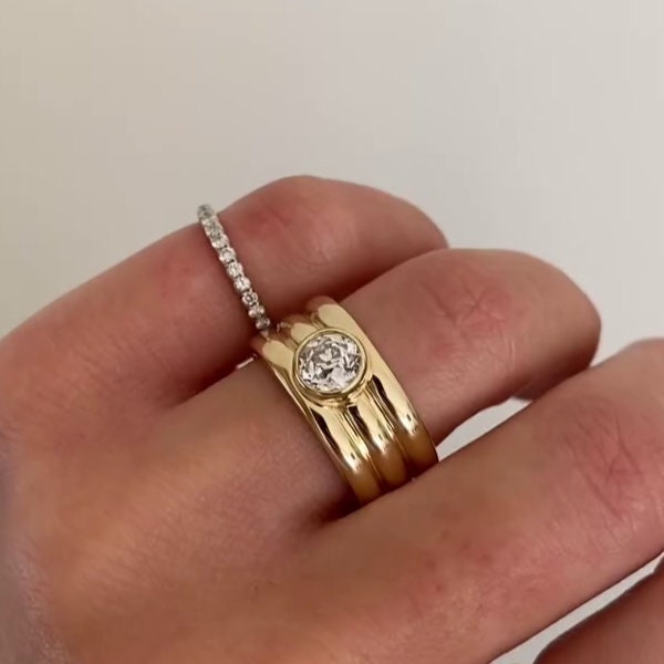 Minimalist Bezel Round 1.00ct Lab Diamond Ring | Engagement or Promise Ring | IGI Certified