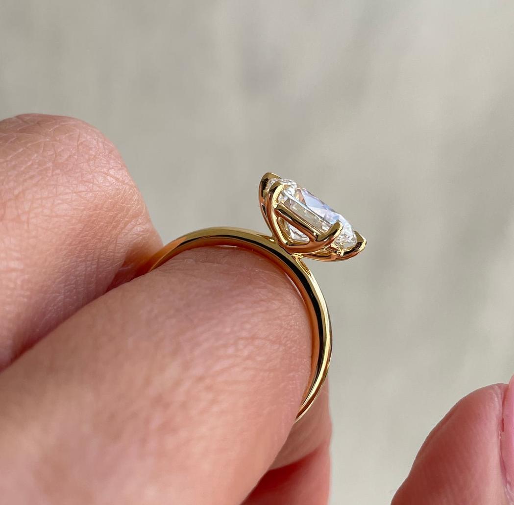 2.50ct Oval Lab Grown Diamond East-West Engagement Ring | Solitaire | IGI Certified