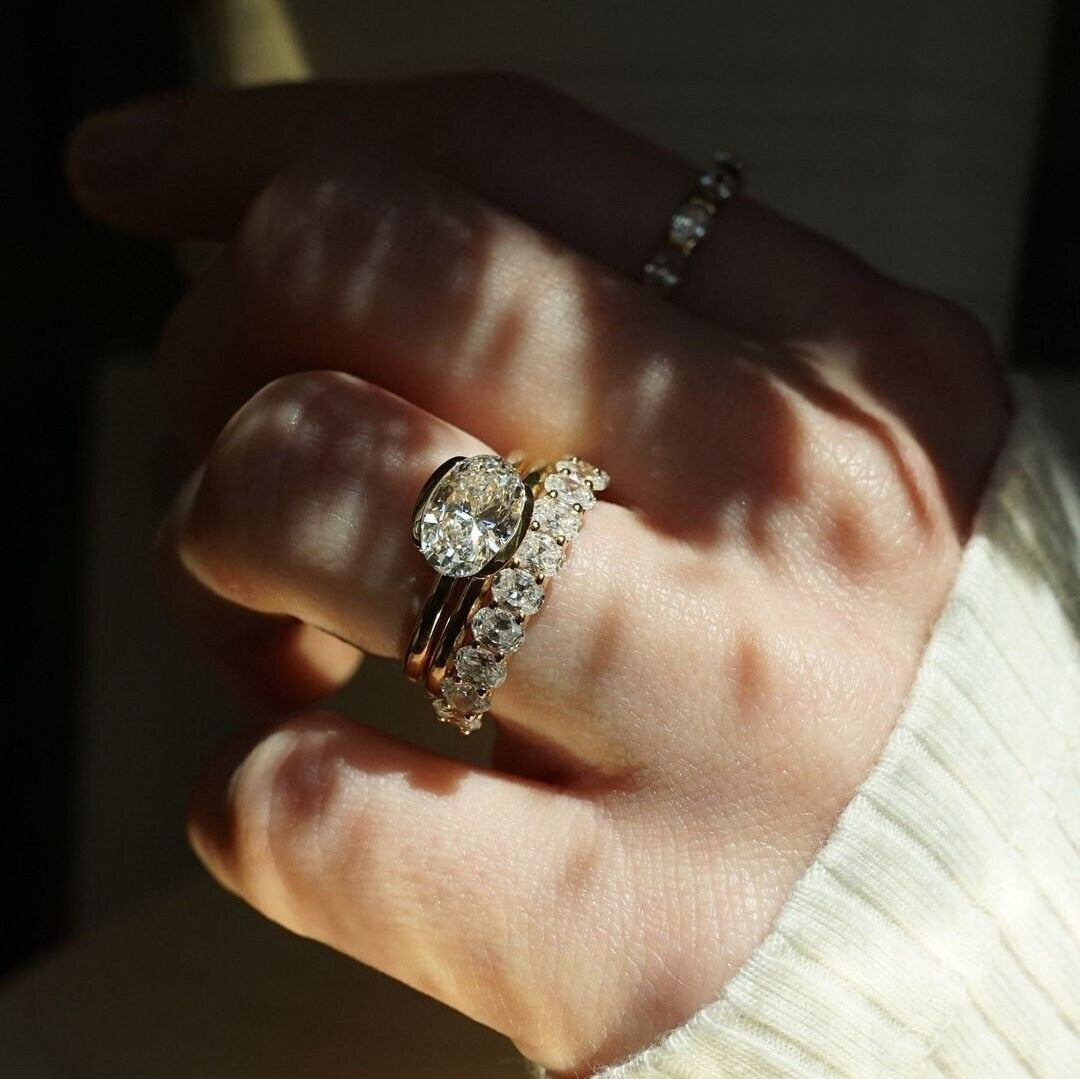 Oval 3.00ct Lab Diamond Half Bezel Engagement Ring | IGI Certified D-E-F VVS–VS Clarity