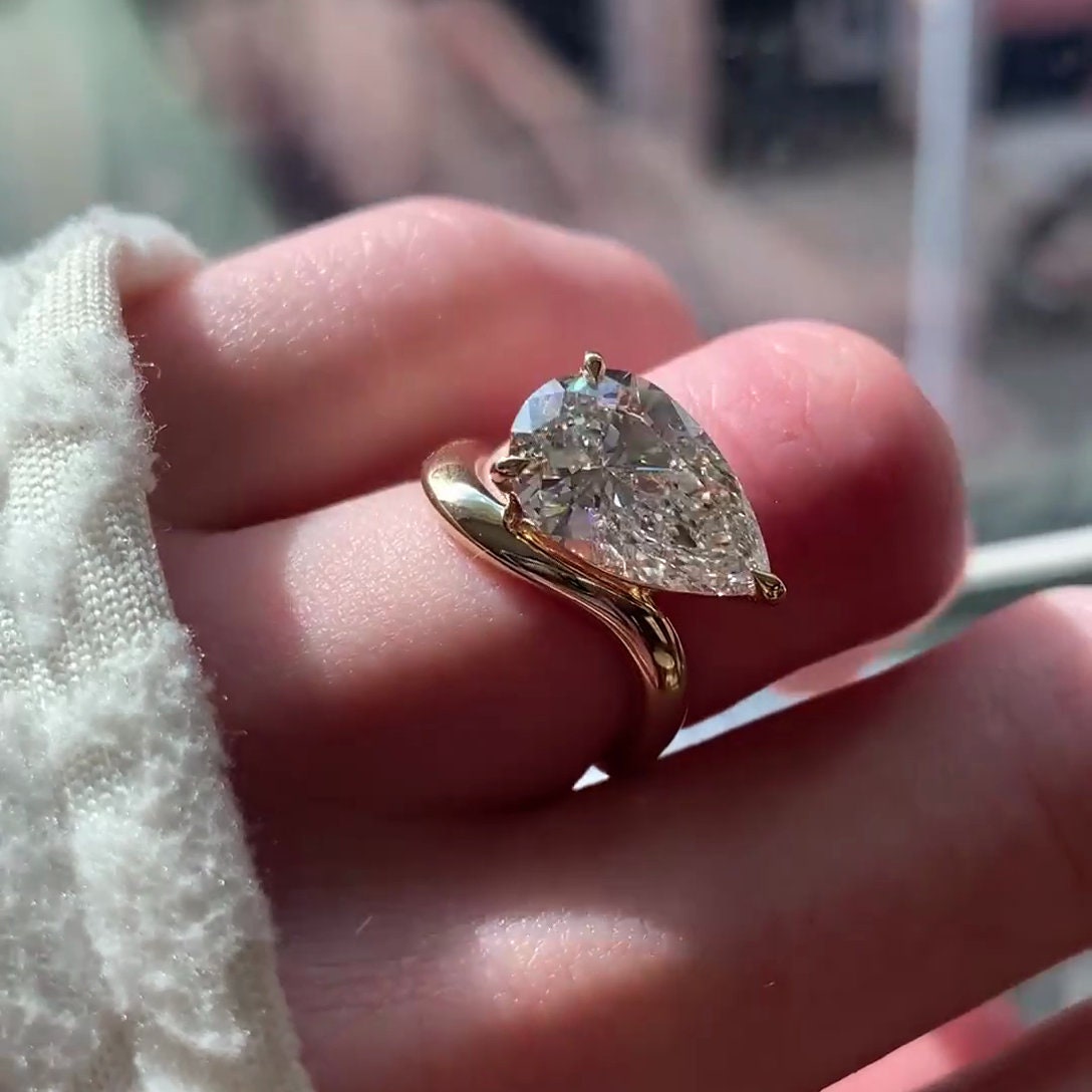 Pear 3.70ct Lab Diamond Wave Band Engagement Ring | Three Prong Basket | IGI Certified