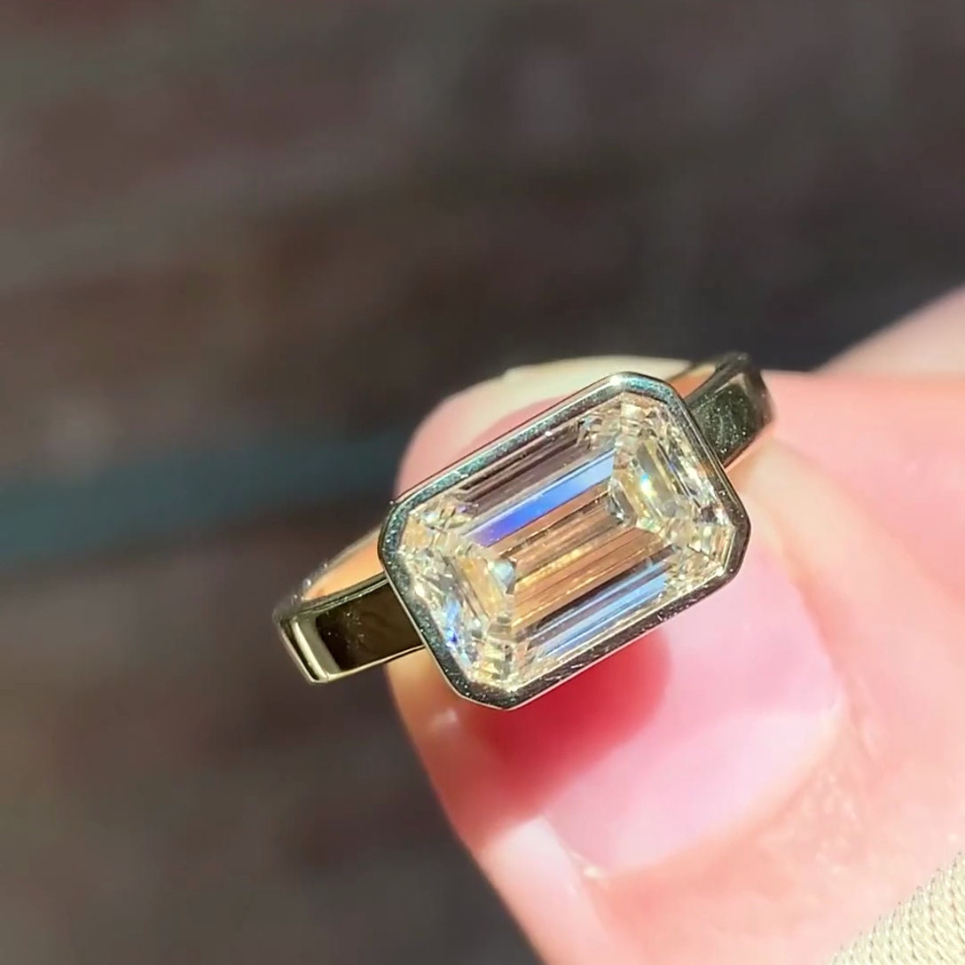 3.00ct Emerald Lab Grown Diamond East-West Engagement Ring | Chunky Band | IGI Certified