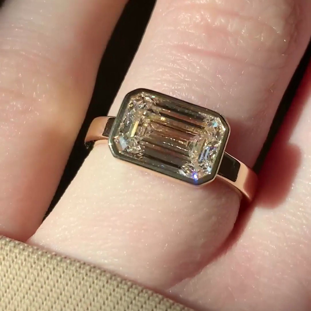 3.00ct Emerald Lab Grown Diamond East-West Engagement Ring | Chunky Band | IGI Certified