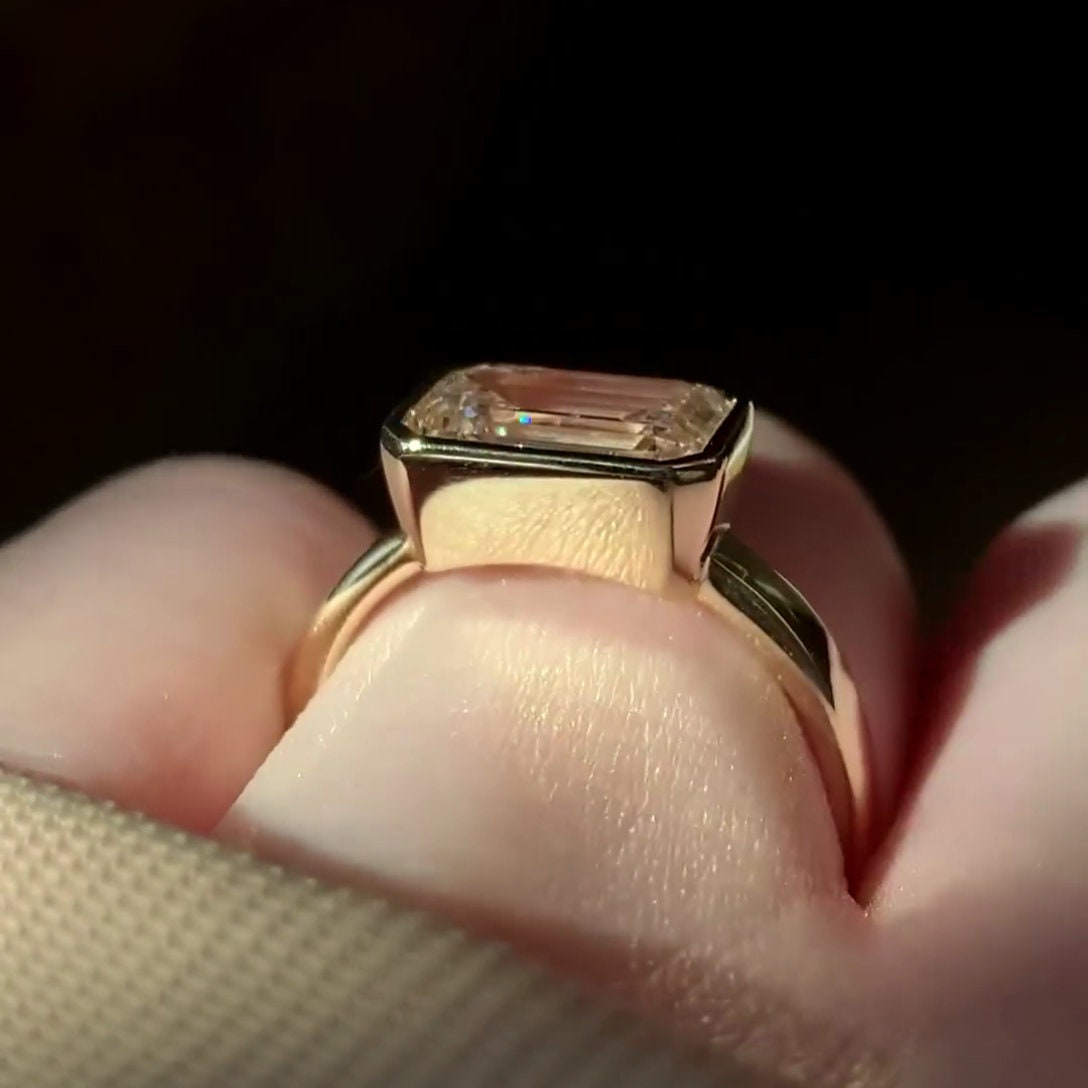 3.00ct Emerald Lab Grown Diamond East-West Engagement Ring | Chunky Band | IGI Certified