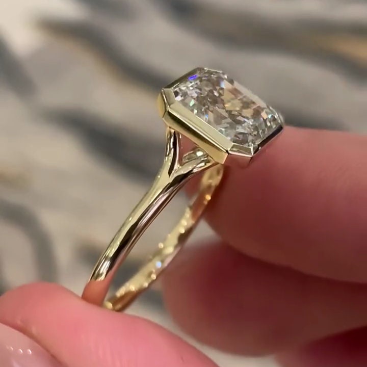 Asscher 2.70ct Lab Diamond Split Bezel Engagement Ring | IGI Certified D-E-F VVS–VS