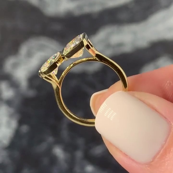 Emerald & Pear 3.30ct Toi Et Moi Lab Diamond Ring | Bezel Set | IGI Certified | D-E-F VVS-VS | 14k 18k Gold