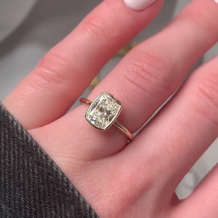 2.00ct Cushion Lab Grown Diamond Bezel Engagement Ring | IGI Certified | DEF Color | VVS Clarity