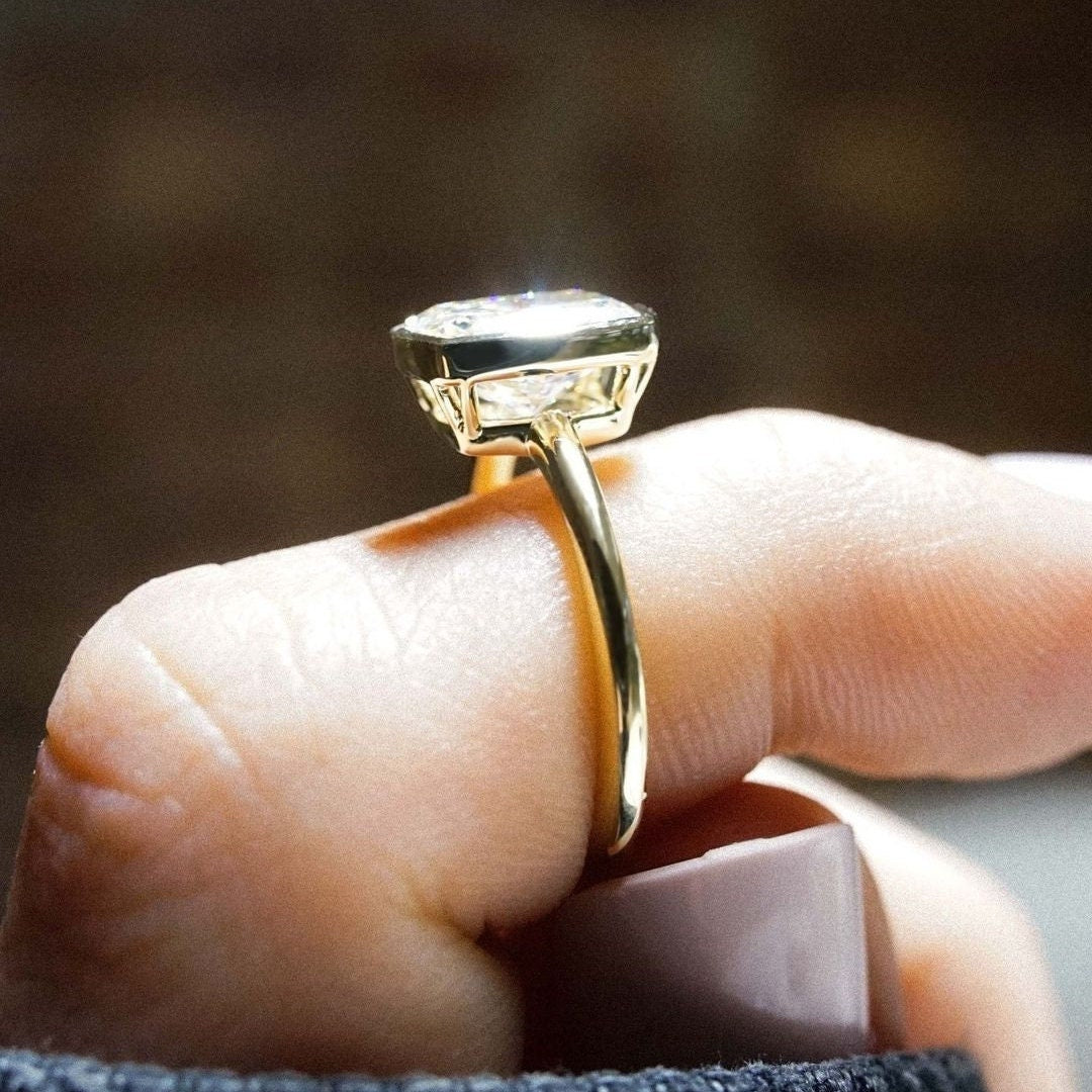 2.00ct Cushion Lab Grown Diamond Bezel Engagement Ring | IGI Certified | DEF Color | VVS Clarity