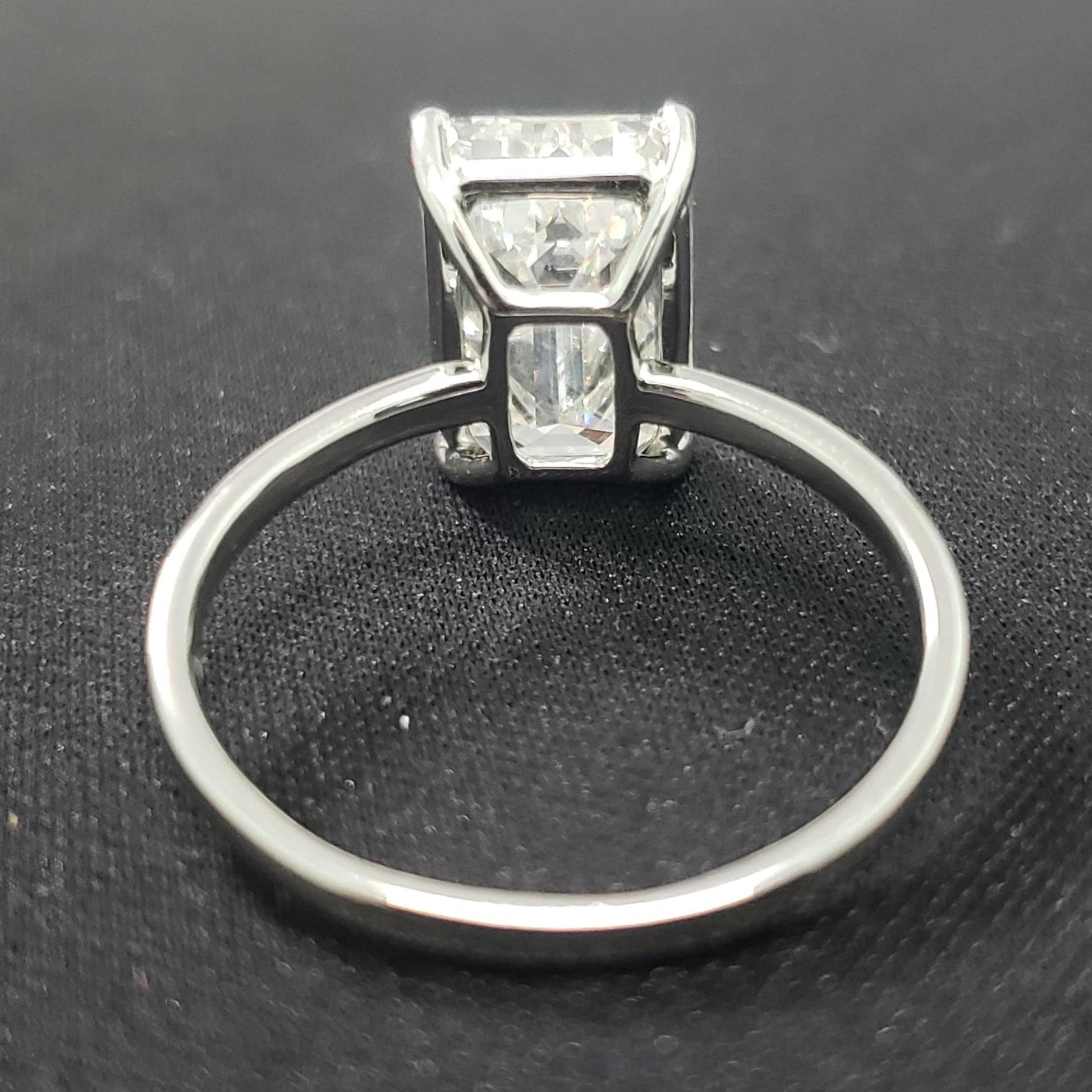 5.50ct Emerald Lab Diamond Solitaire Engagement Ring | IGI Certified | Platinum Setting